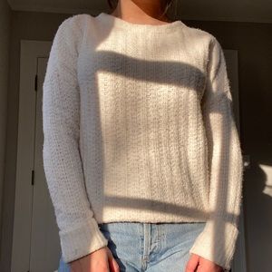 CREAM SWEATER